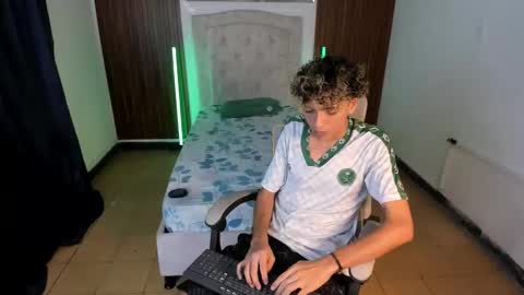 hot bunny online show from November 17, 4:37 am