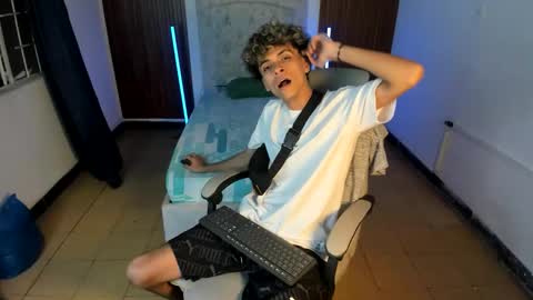 hot bunny online show from November 24, 8:35 am