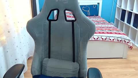 hot_cap_77 online show from December 15, 5:42 pm