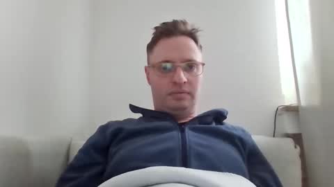 hot_chris1989 online show from February 15, 3:00 pm