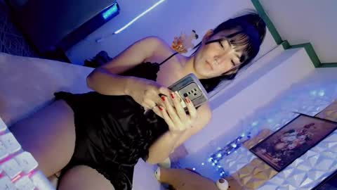 its me CLAUDIA online show from February 16, 6:21 am