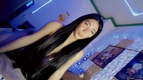 its me CLAUDIA online show from February 16, 3:15 am