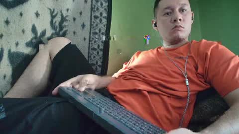 hot_guy36 online show from May 11, 4:26 pm