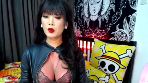 Jessica Cumshow FOLLOW ME online show from April 25, 1:41 pm