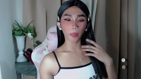 Khianna online show from May 21, 12:11 pm
