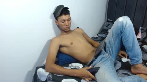 hot_kratoxxx online show from September 19, 7:50 pm