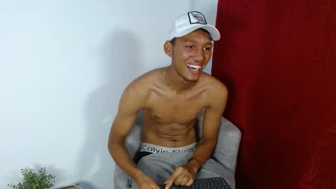 hot_kratoxxx online show from September 20, 8:23 pm
