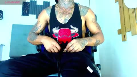 SEXY COUPLE  online show from February 7, 7:17 pm