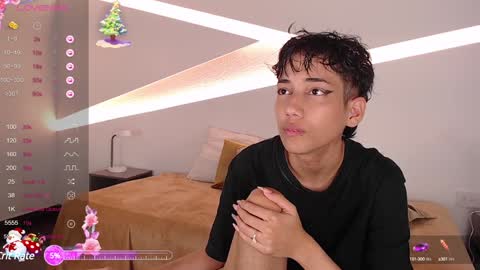 Snapshot of hot_little_bunny chatting on January 22, 11:53 pm Alana online show from January 22, 11:53 pm