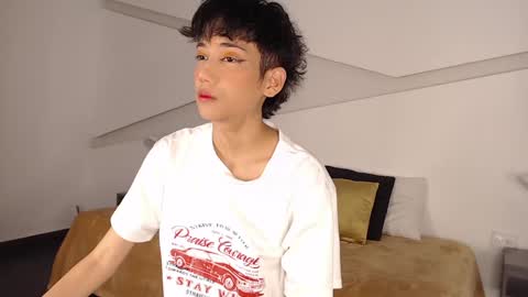 Snapshot of hot_little_bunny chatting on February 6, 8:56 pm Alana online show from February 6, 8:56 pm