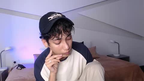 Snapshot of hot_little_bunny chatting on March 7, 9:17 pm Alana online show from March 7, 9:17 pm