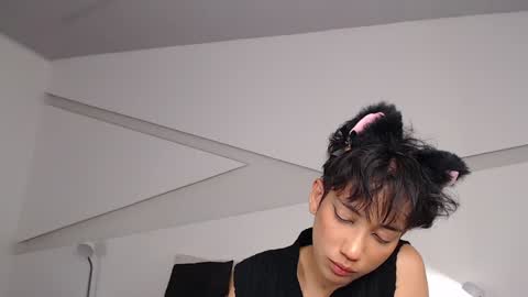 Snapshot of hot_little_bunny chatting on February 8, 11:55 pm Alana online show from February 8, 11:55 pm