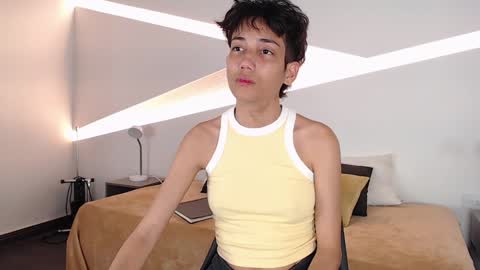 Snapshot of hot_little_bunny chatting on February 4, 9:20 pm Alana online show from February 4, 9:20 pm