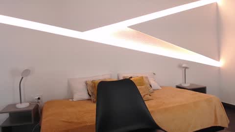 Snapshot of hot_little_bunny chatting on January 11, 9:15 pm Alana online show from January 11, 9:15 pm