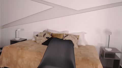 Snapshot of hot_little_bunny chatting on January 25, 8:53 pm Alana online show from January 25, 8:53 pm