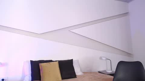 Snapshot of hot_little_bunny chatting on February 25, 9:04 pm Alana online show from February 25, 9:04 pm