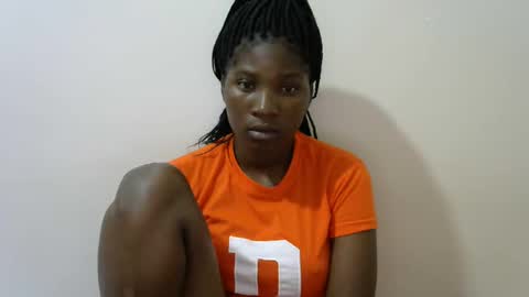 LONNAH online show from February 12, 7:13 pm
