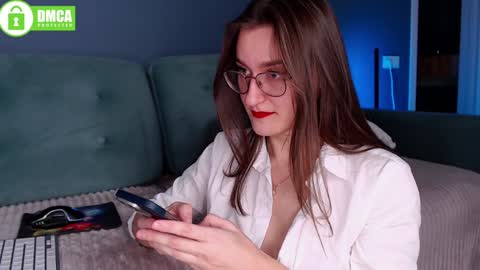 Alexandra online show from December 13, 1:44 pm