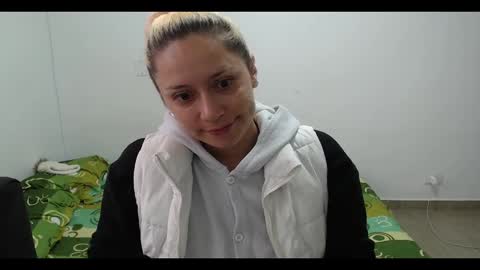 Mia online show from February 11, 12:47 pm