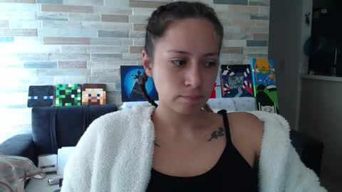 Mia online show from October 5, 6:26 pm