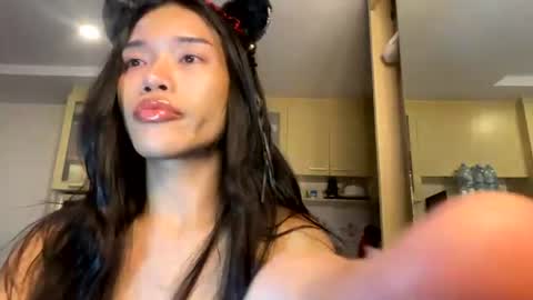 hot_nutty online show from August 2, 12:07 pm