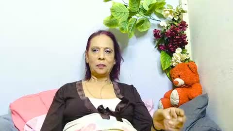 hot queen online show from June 30, 2:05 pm