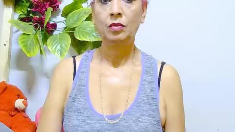 hot queen online show from July 20, 5:04 pm