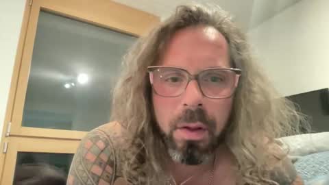 letmedoo2 online show from March 5, 8:29 pm