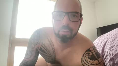 letmedoo2 online show from March 30, 11:32 am