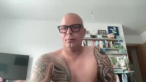 letmedoo2 online show from April 20, 6:49 am