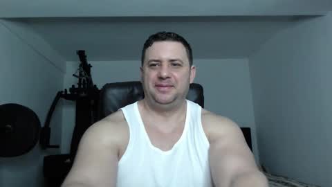 Stefano.. online show from April 4, 3:57 am