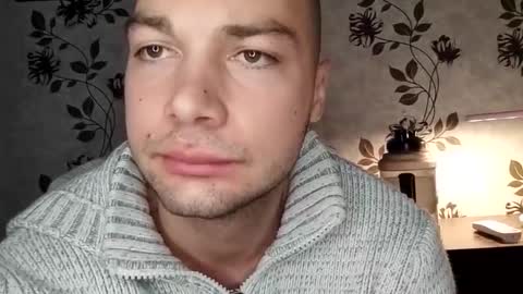 Kristiyan online show from April 4, 8:49 pm