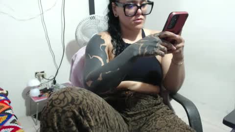 Hot and PowerHOPE U MISS ME online show from September 28, 2:20 am