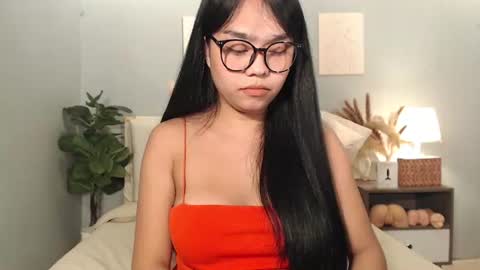 hotasian_gabby69 online show from May 30, 2:54 am