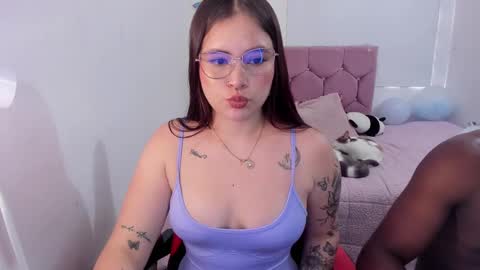 Snapshot of hotbbcwife chatting on September 16, 8:34 pm lesly and ander online show from September 16, 8:34 pm