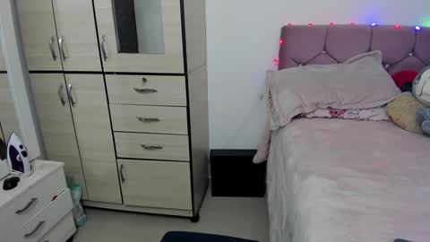 Snapshot of hotbbcwife chatting on January 23, 2:55 am lesly and ander online show from January 23, 2:55 am
