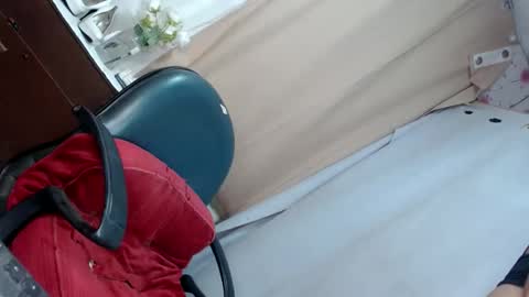 hotbigcockhenry online show from February 26, 9:31 pm
