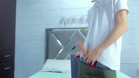 DANIEL AND KEVIN online show from October 17, 6:39 am