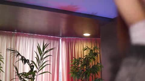 Anais online show from February 15, 10:03 am