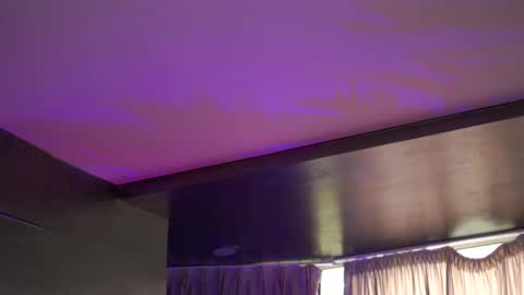 Anais online show from October 12, 9:46 am