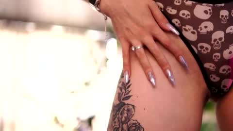 Anais online show from June 1, 8:48 am