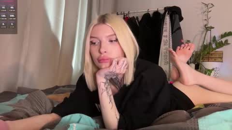 hotchubently online show from October 24, 11:22 am