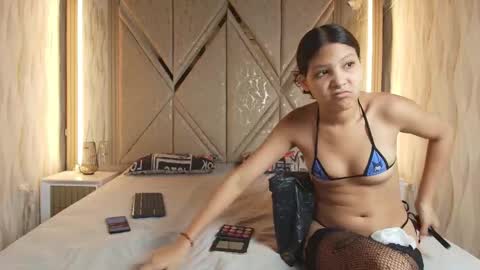 hotcouple_222 online show from March 18, 7:42 pm