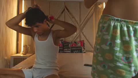 hotcouple_222 online show from March 16, 7:34 am