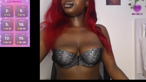 Hotcurvykeisha online show from April 4, 3:41 pm