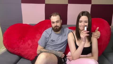 Max and Alina online show from May 5, 9:09 pm
