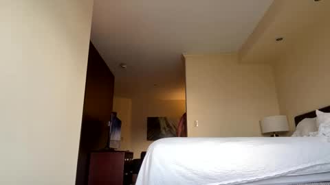 Snapshot of hotelstudincali chatting on September 28, 1:14 am hotelstudincali online show from September 28, 1:14 am