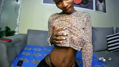 hotfalling706077 online show from February 8, 1:22 am