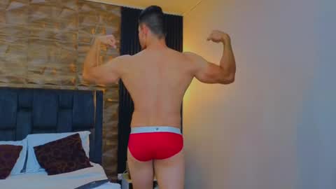 Snapshot of hotfuckers4uu chatting on February 28, 8:50 pm felipe marcello online show from February 28, 8:50 pm