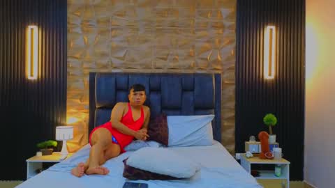 Snapshot of hotfuckers4uu chatting on February 28, 2:42 pm felipe marcello online show from February 28, 2:42 pm